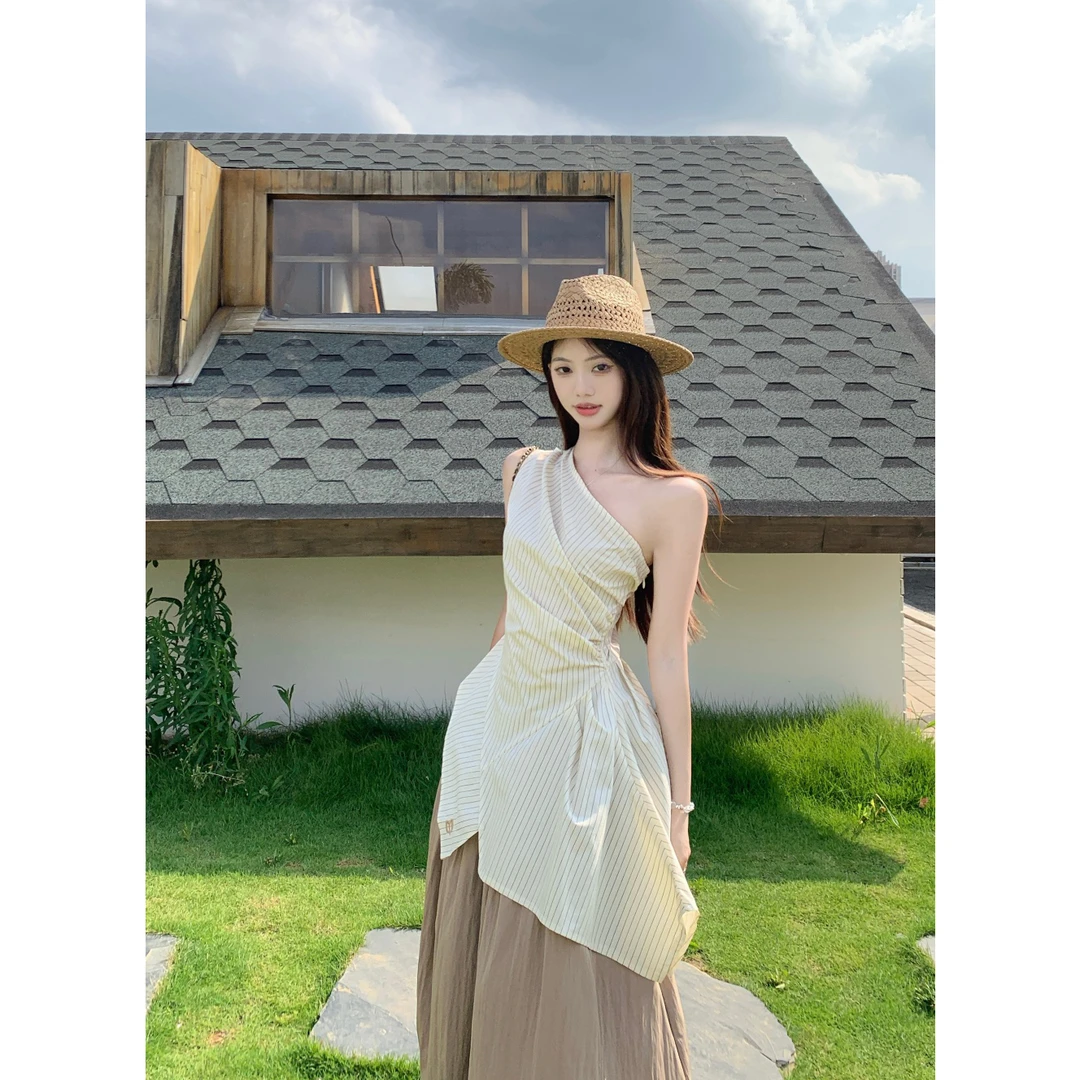 简约不规则斜肩条纹吊带上衣百搭高腰a字伞行半身裙套装显瘦气质