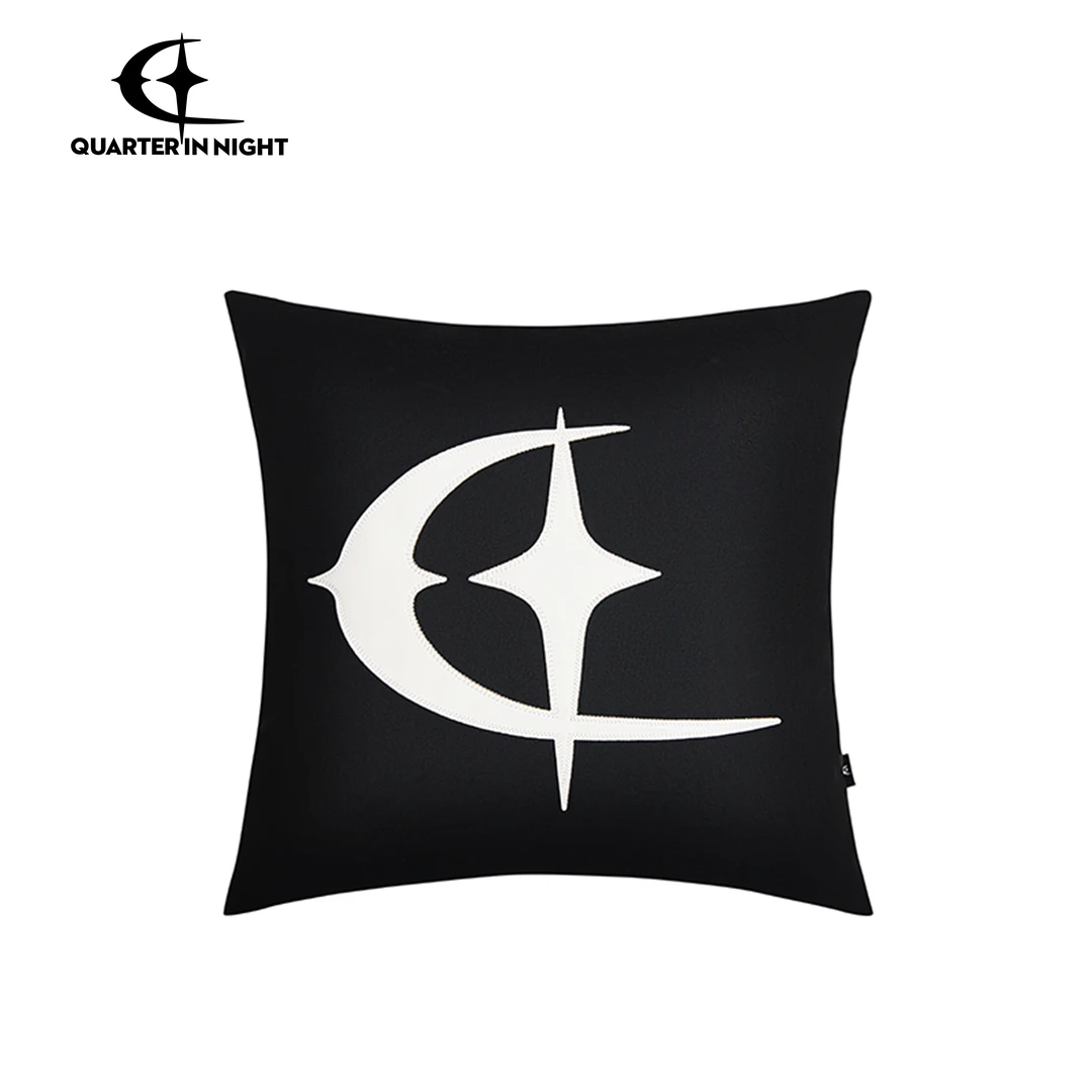 QUARTER IN NIGHT星月切割印花抱枕