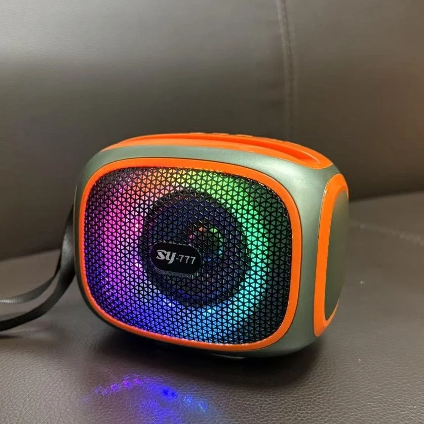 新款蓝牙音响可充电大音量低音炮支架高音质炫彩灯便携桌面小音响