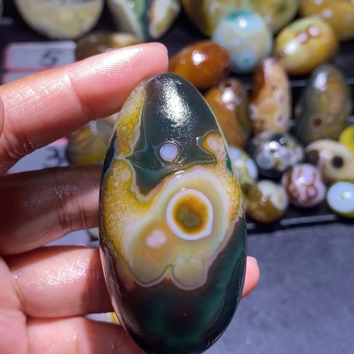 玛瑙/玉髓未镶嵌珠宝半成品26