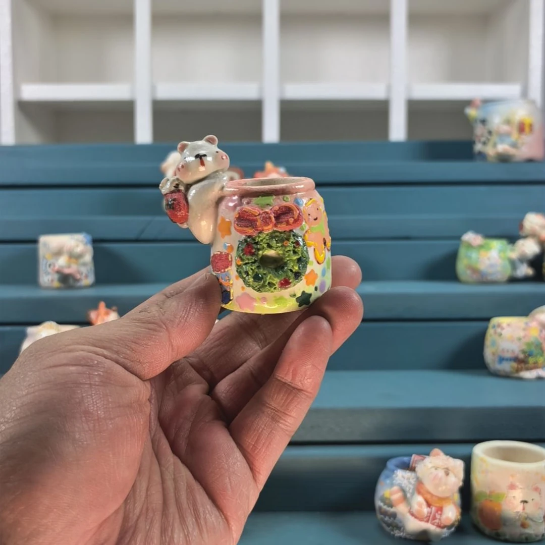 土***块送礼物的小熊 手绘多肉花盆