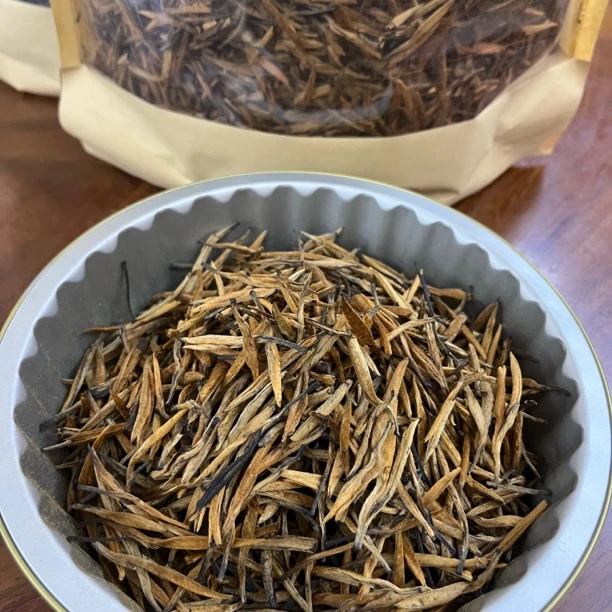 云南普洱头春头采大金针滇红茶袋装散茶