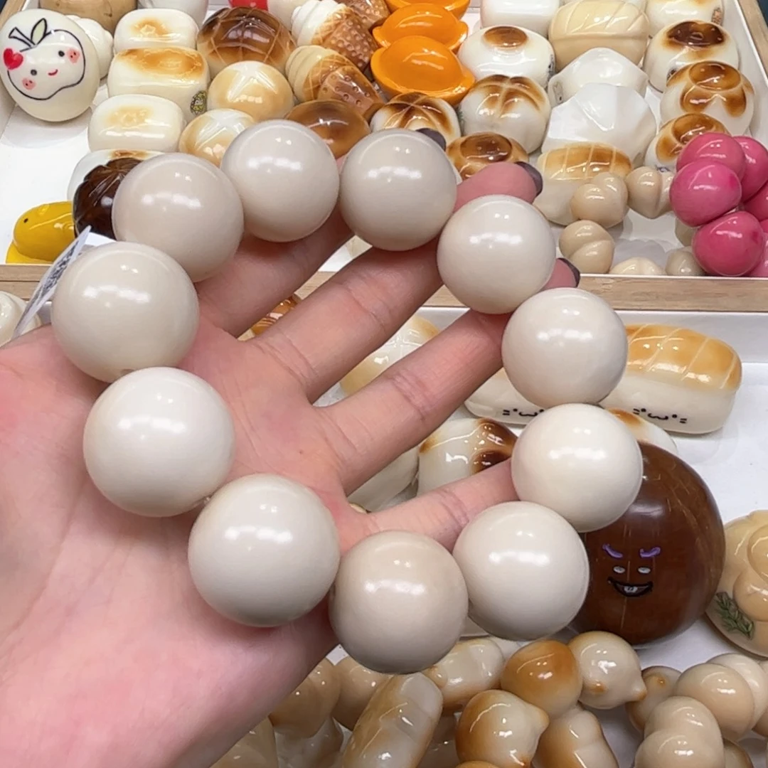 手串菩提根/象牙果9.17.27象牙果老师傅圆珠瑕