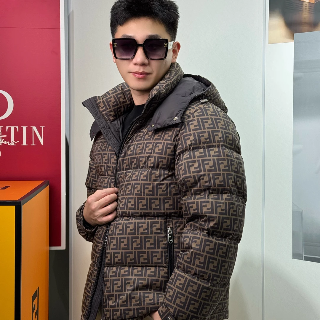 【老弟男装】芬迪歌尔加厚羽绒服