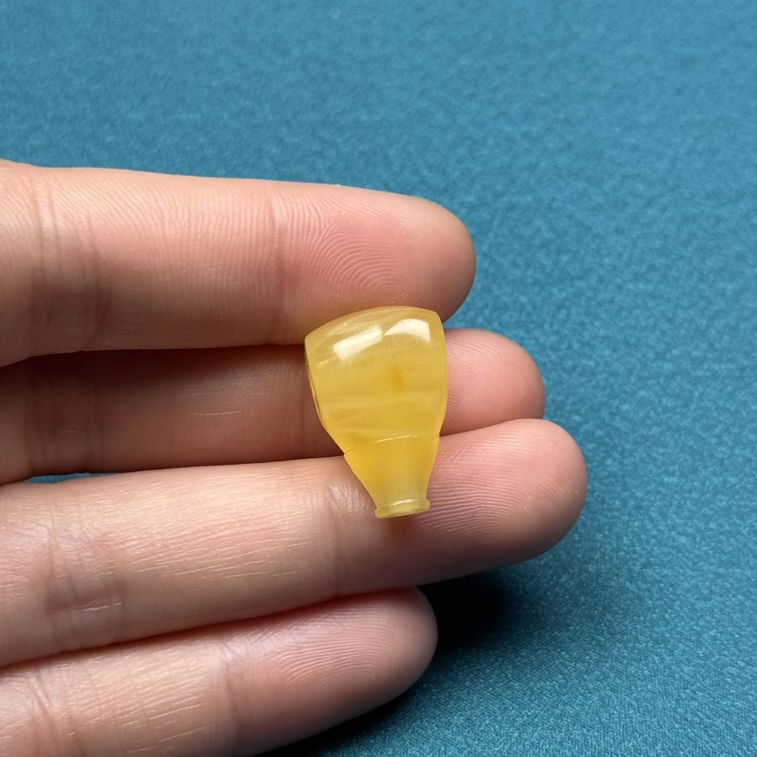 R3076天然原矿蜜蜡 三通 13*19.7mm抖音基地 质检发货