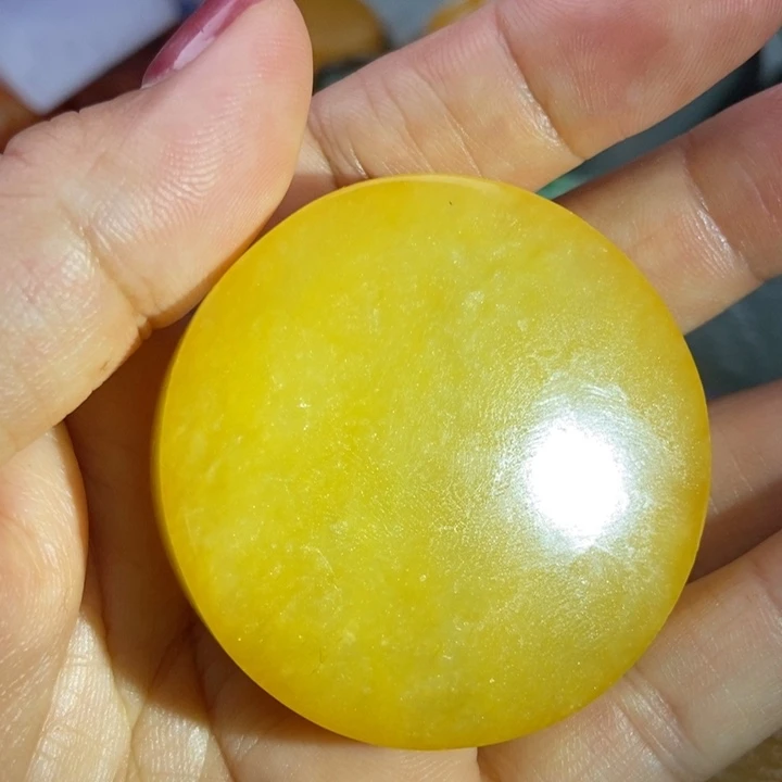 定制翡翠未镶嵌悲***容缅甸