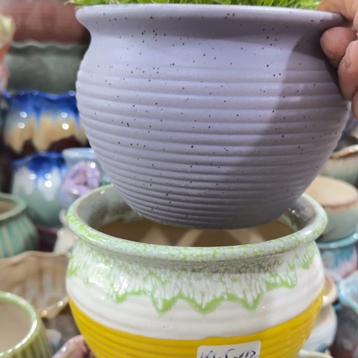 凑9块包邮，有孔，陶瓷花盆