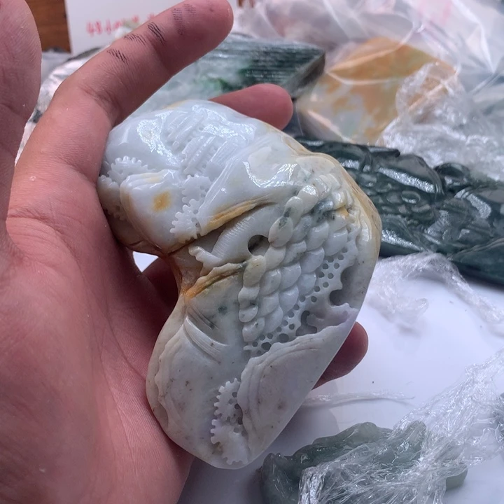 翡翠未镶嵌颈饰保真天然a货翡翠
