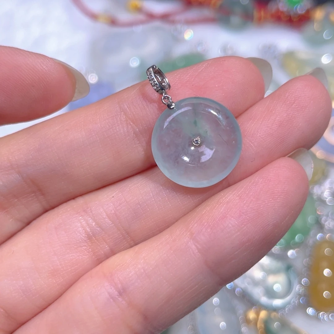 颈饰18K金镶嵌翡翠翡翠