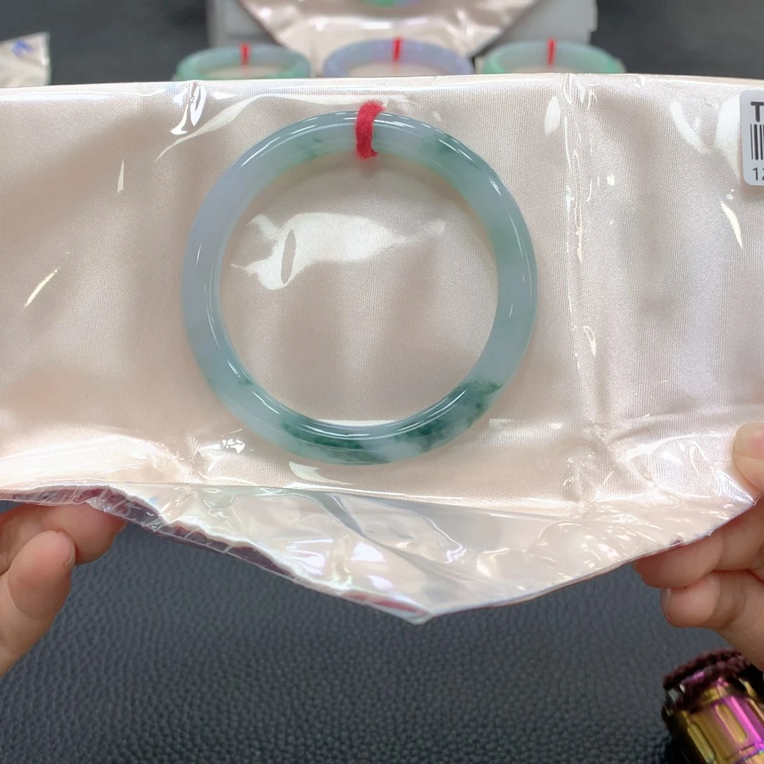 翡翠未镶嵌手镯16