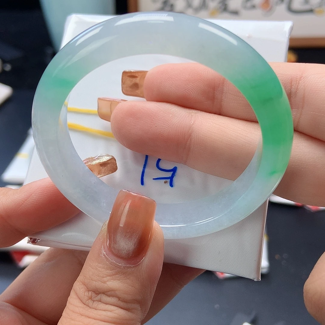 翡翠未镶嵌手镯107号