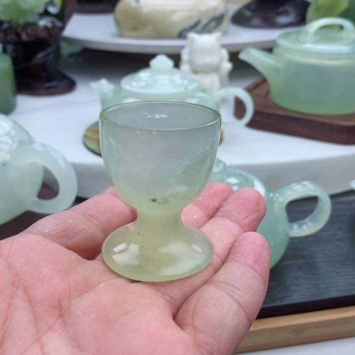 岫玉四大名玉杯未镶嵌