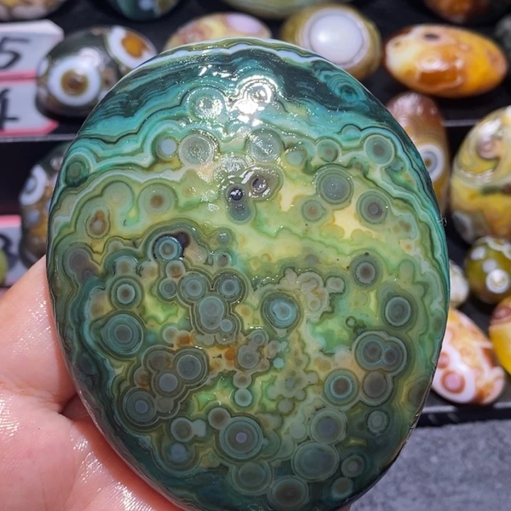 F***t玛瑙/玉髓未镶嵌珠宝半成品