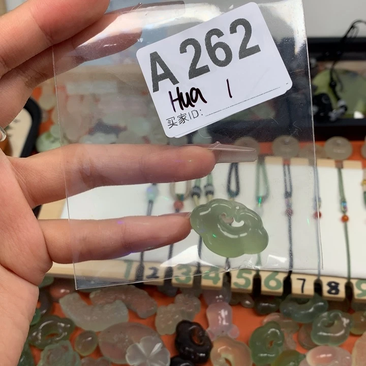 蛇纹石玉合金颈饰