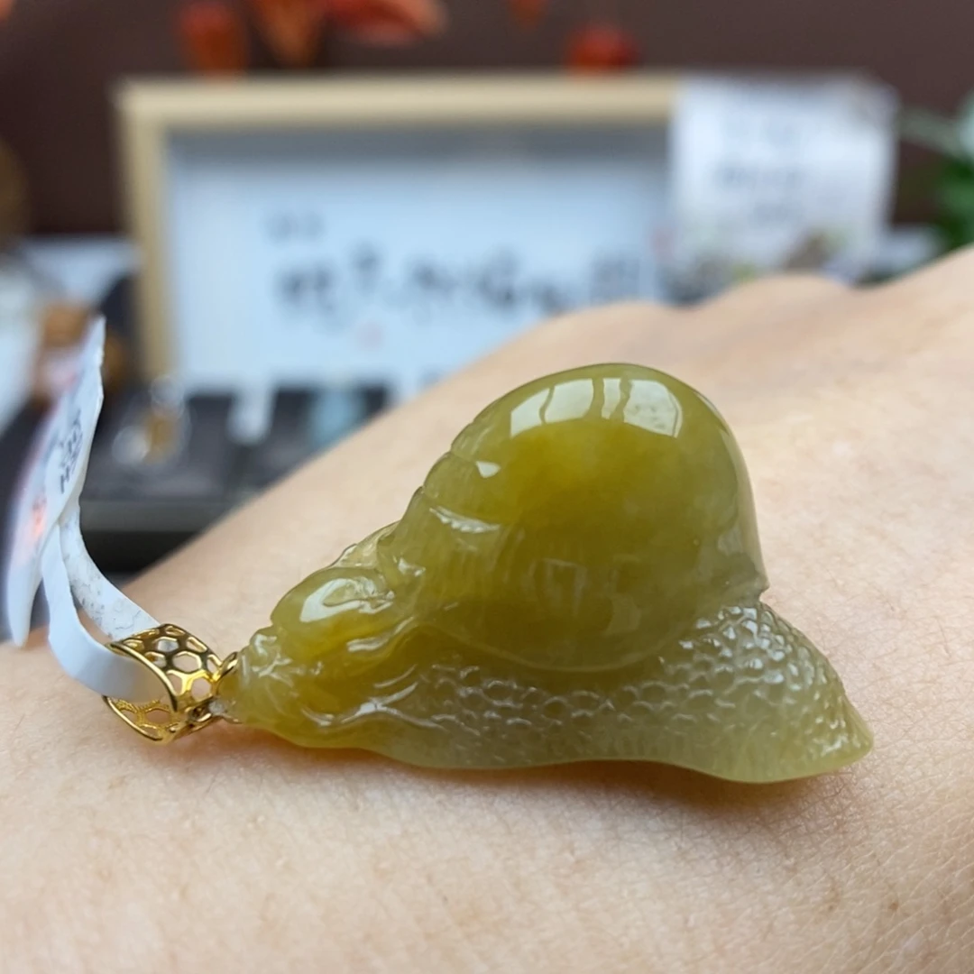 【闪购商品】颈饰18K金镶嵌翡翠36