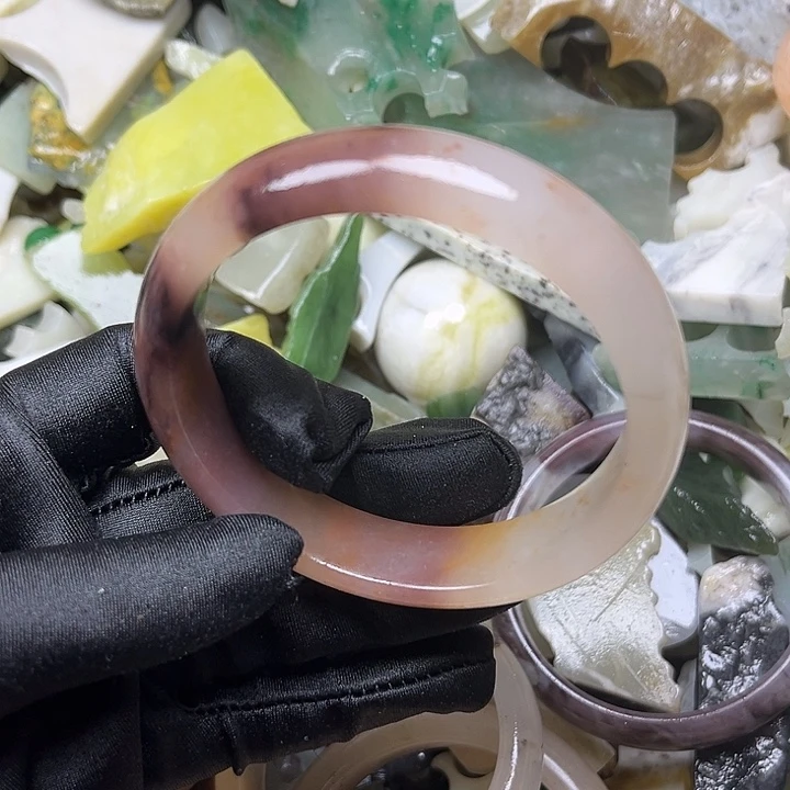 未镶嵌手镯和田玉64