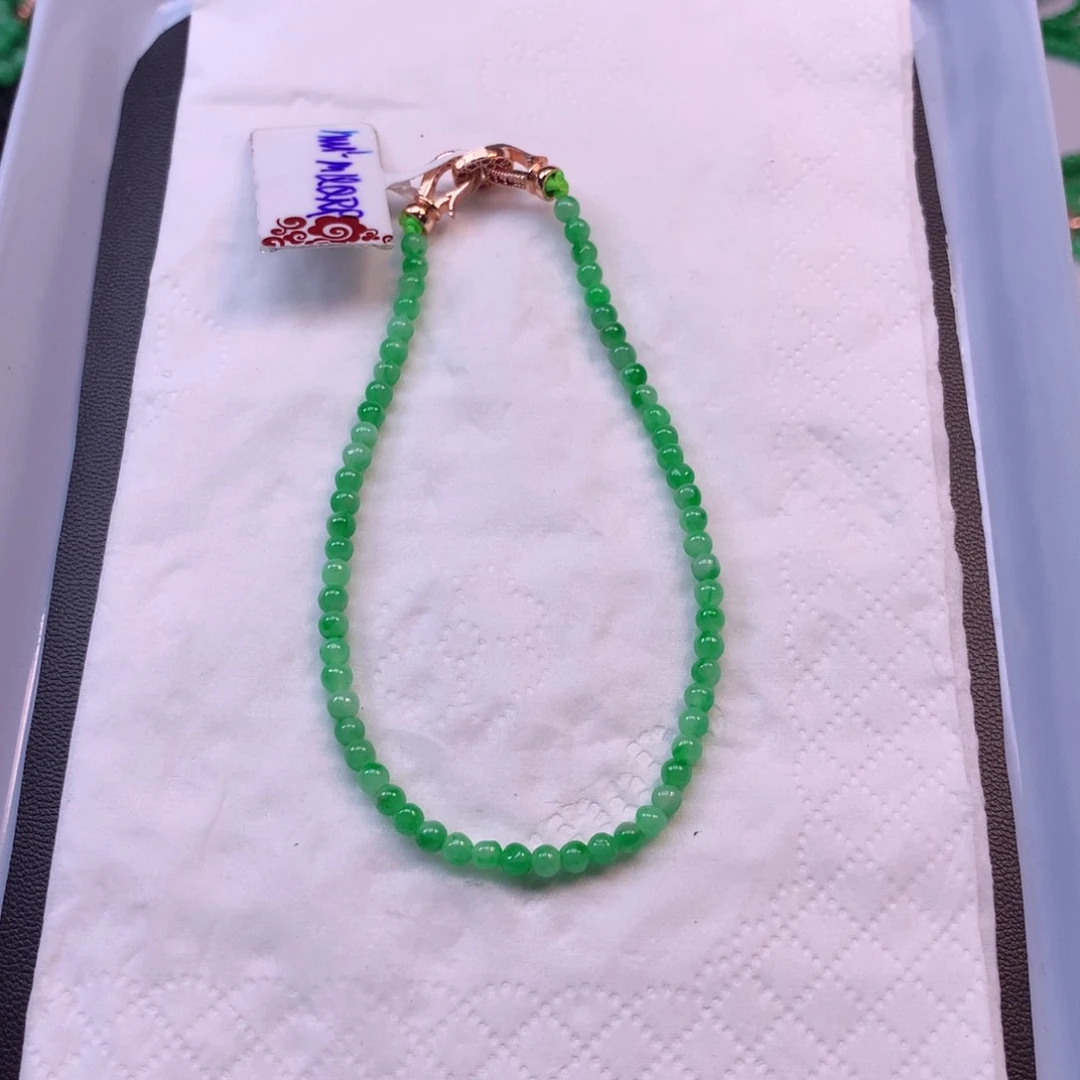 翡翠未镶嵌颈饰手串