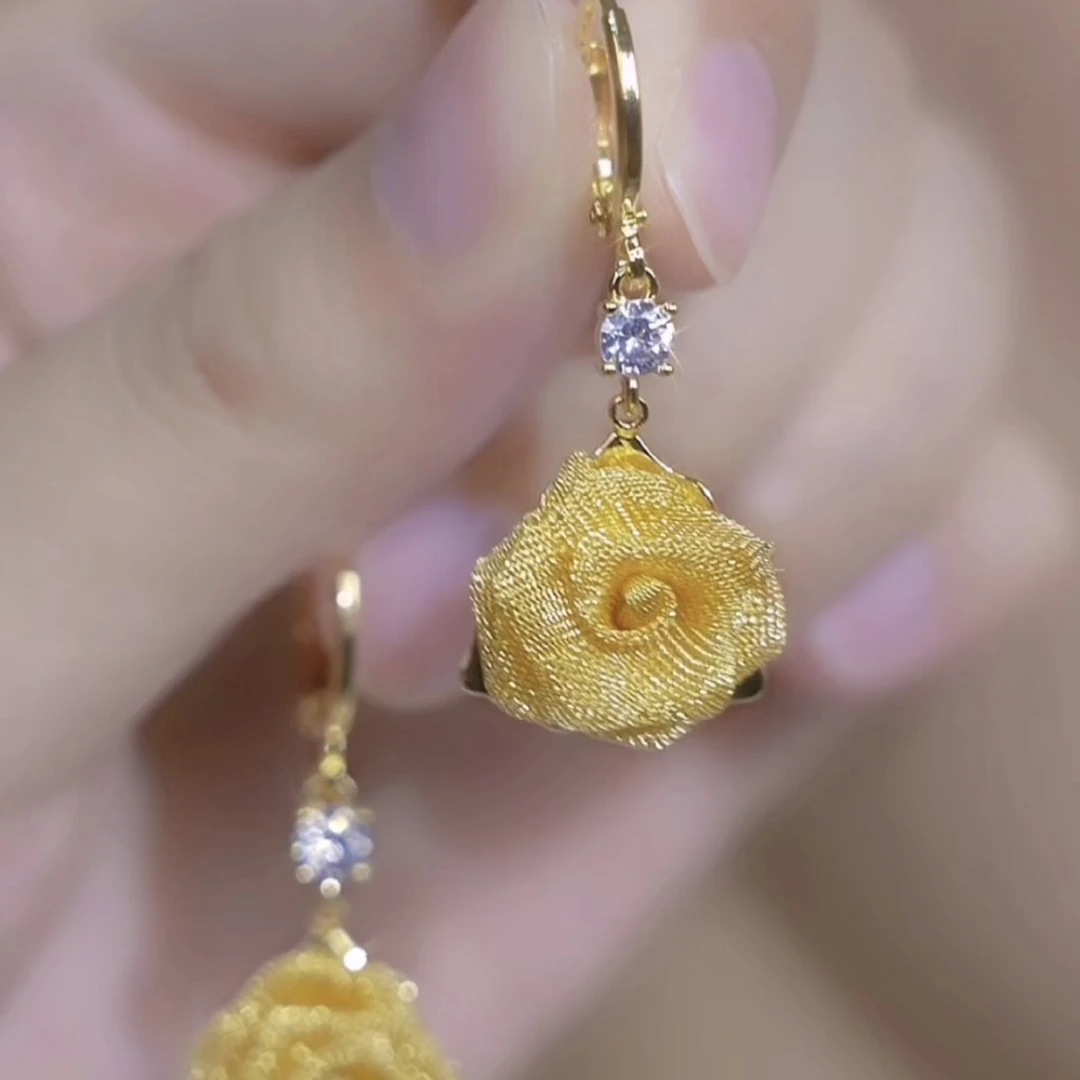 铜合金合成锆石耳饰 精致手工编织玫瑰花流苏气质百搭耳饰