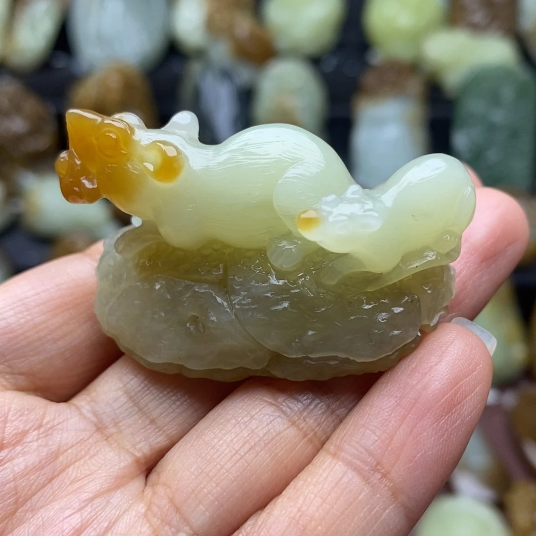 吊坠(不含链)未镶嵌和田玉（糖玉）