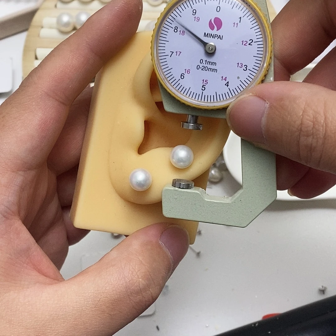 银S925镶嵌淡水珍珠8m天然珍珠耳钉