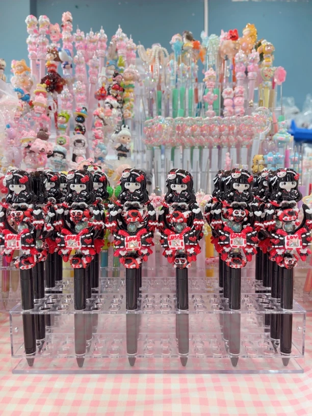 米奇吨吨潮玩2025富江kitty，红色蝴蝶结DIY萌粒笔