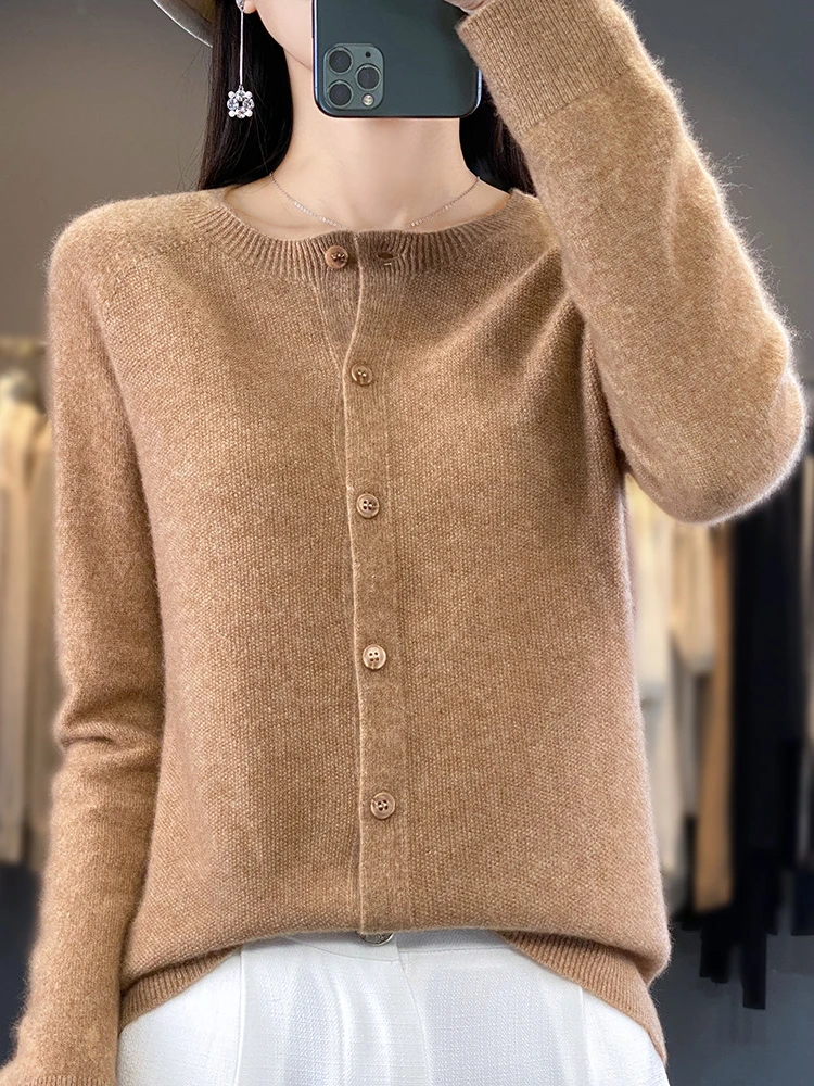 (一线成衣）秋冬新款圆领开衫女款长袖针织衫纯色宽松显瘦打底衫