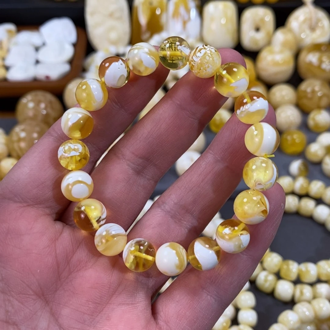 蜜蜡手串未镶嵌金漆白圆珠手串