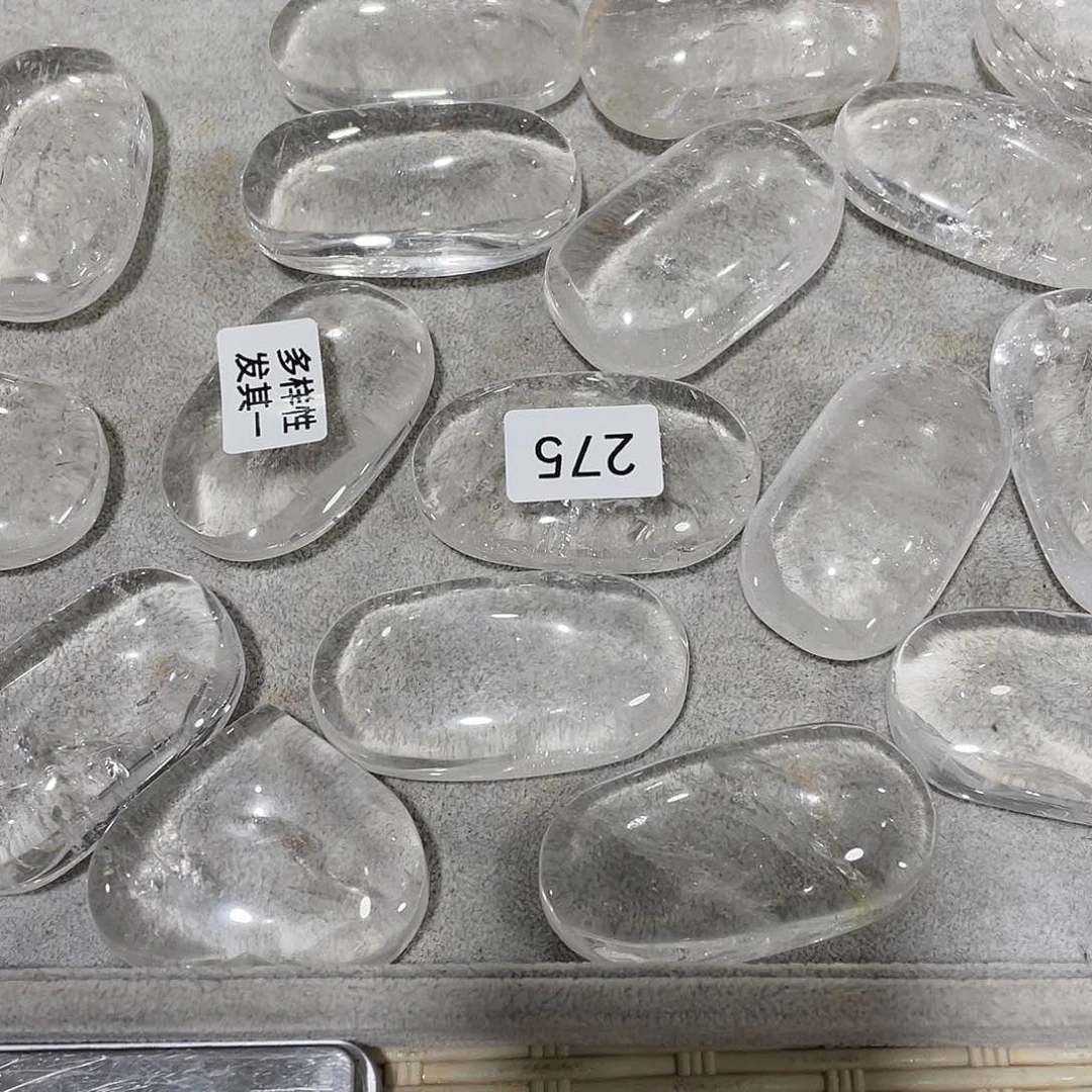 水晶摆件……未镶嵌一个