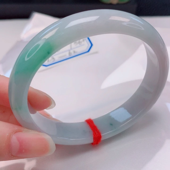 翡翠未镶嵌手镯（贵妃镯）