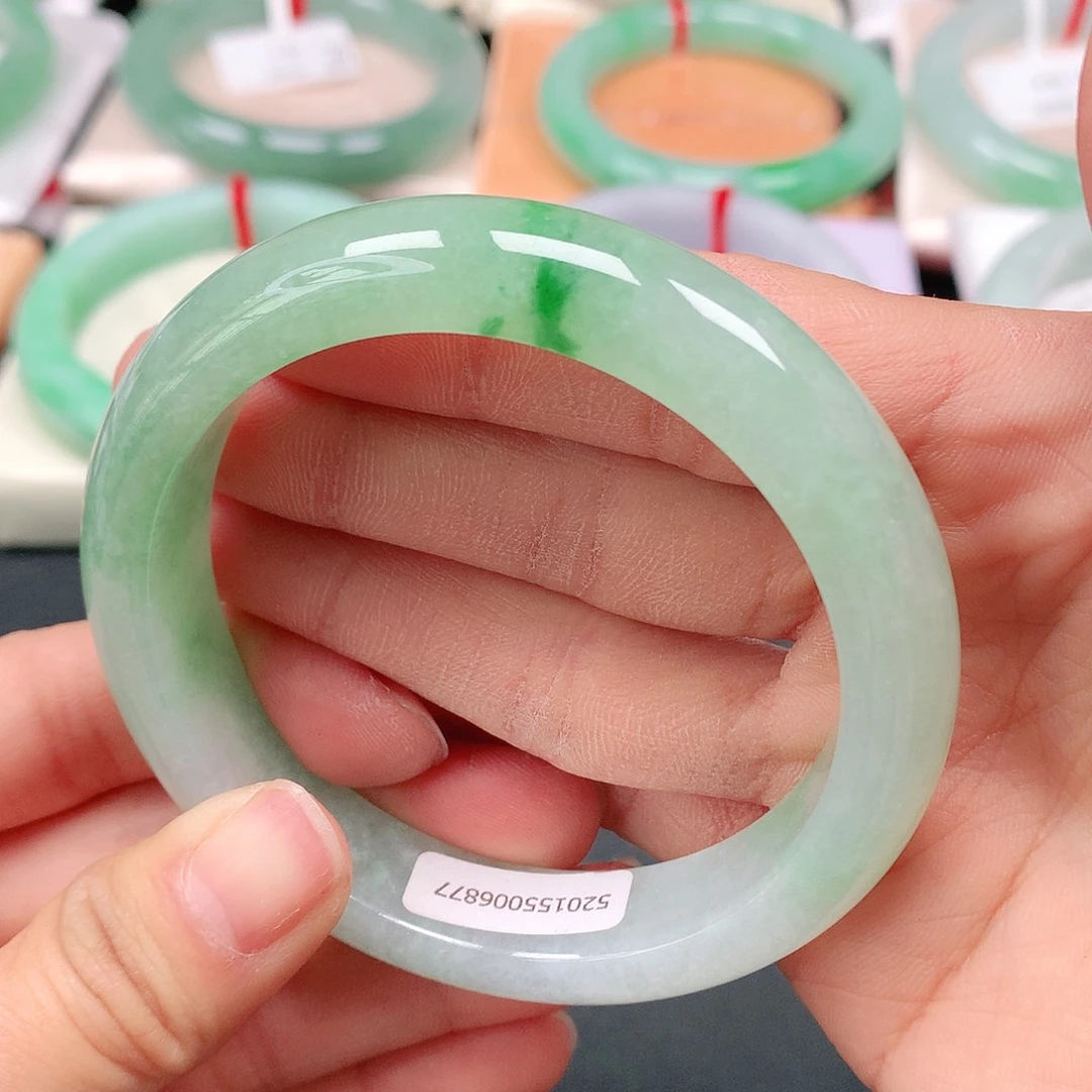 翡翠手镯未镶嵌天然翡翠手镯55