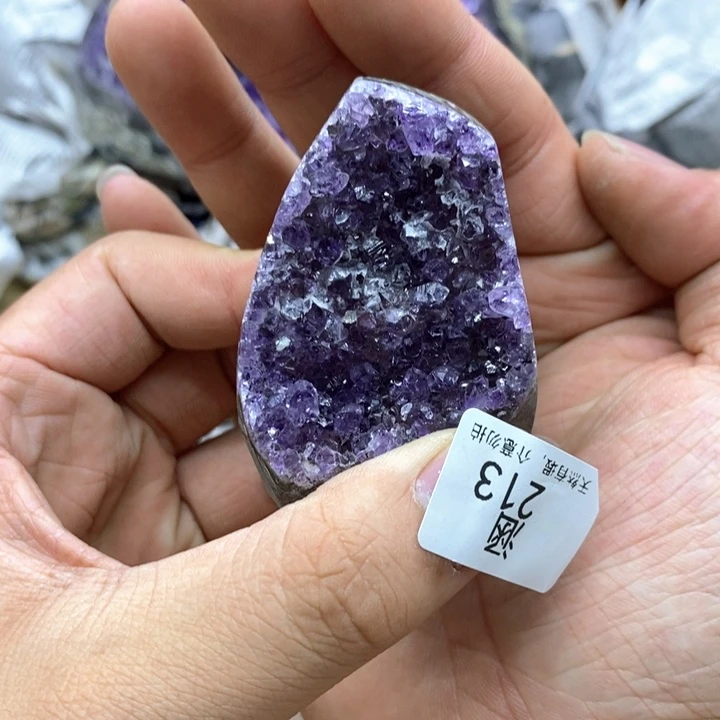 未镶嵌水晶大型摆件（非配饰）