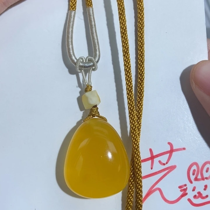 定制琥珀未镶嵌琥珀的