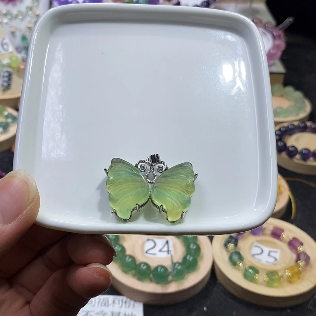 萤石手链未镶嵌荧光绿蝴蝶吊坠