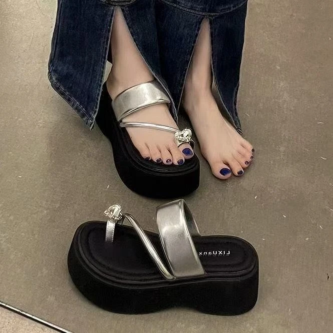 爆款厚底小个子增高水钻凉鞋女外穿2025年夏季新款时尚套趾凉拖鞋