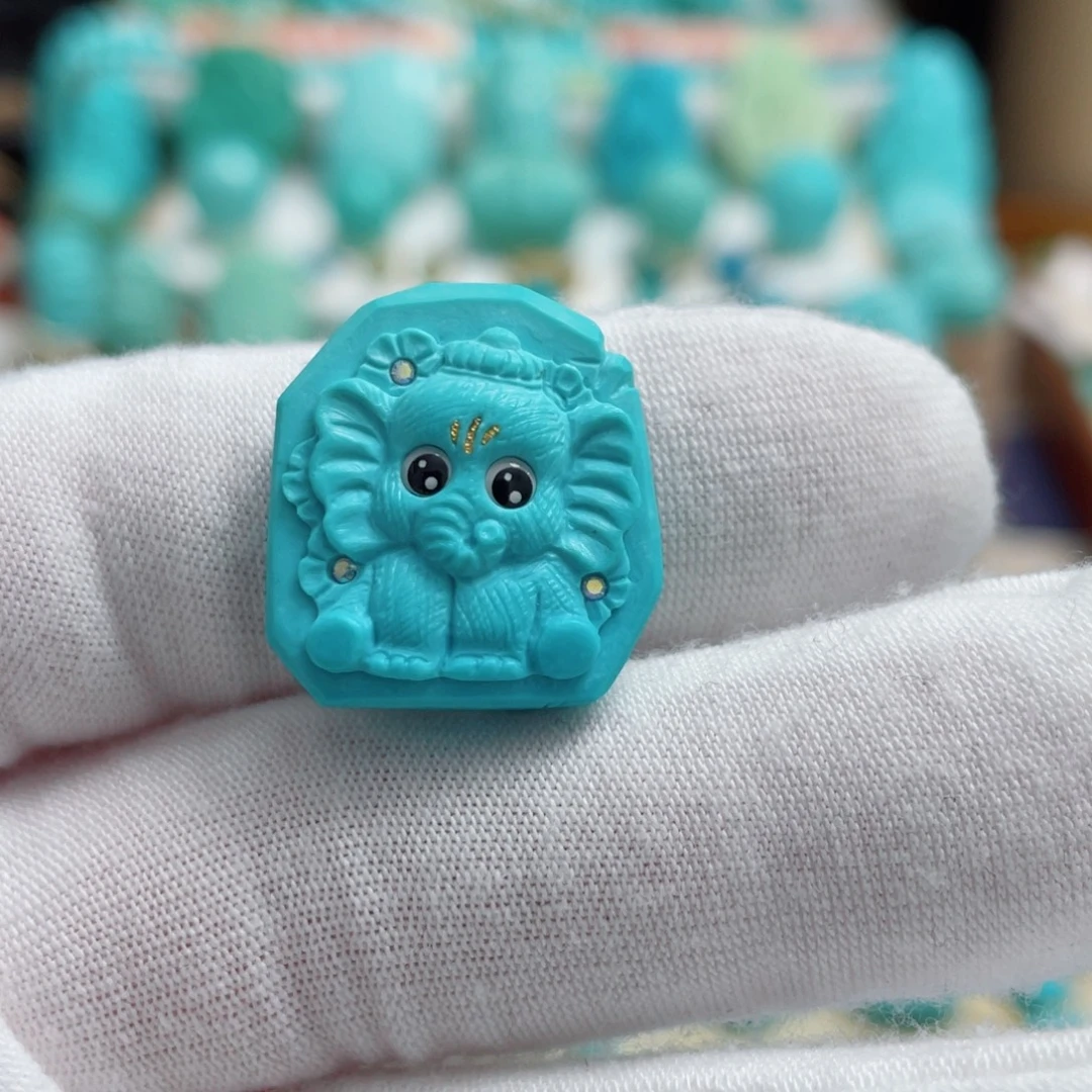 绿松石未镶嵌珠宝奇石