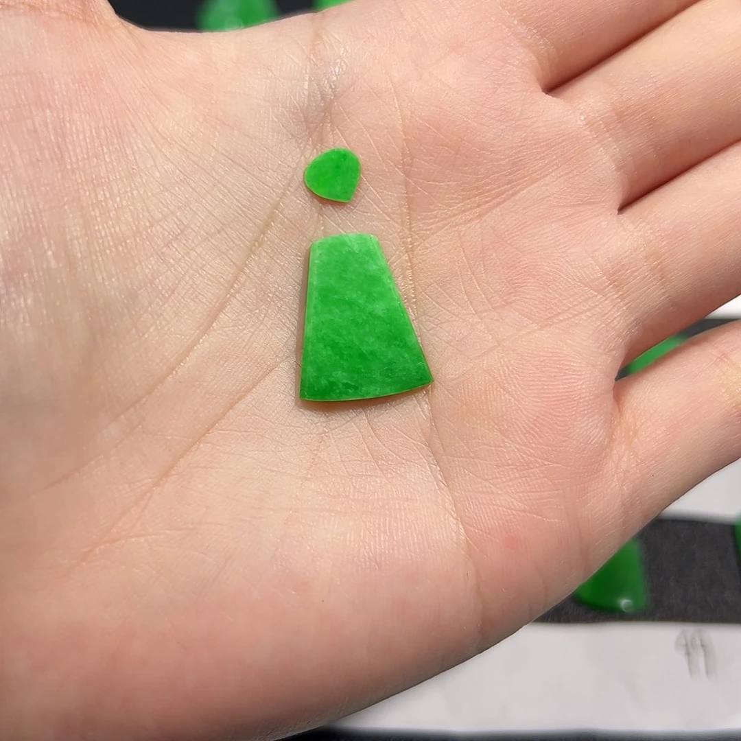 翡翠裸石天然缅甸翡翠