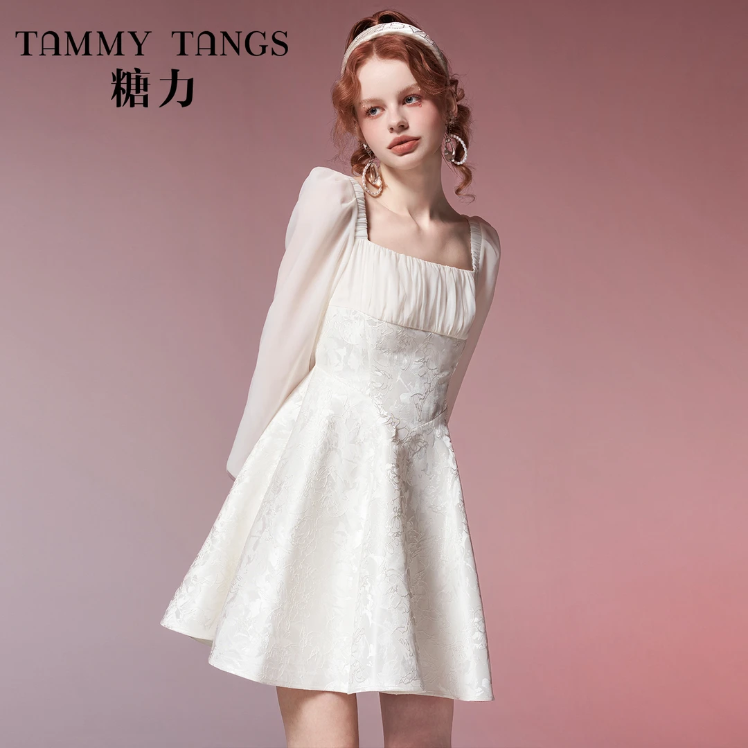 糖力光泽花朵浮雕连衣裙显瘦