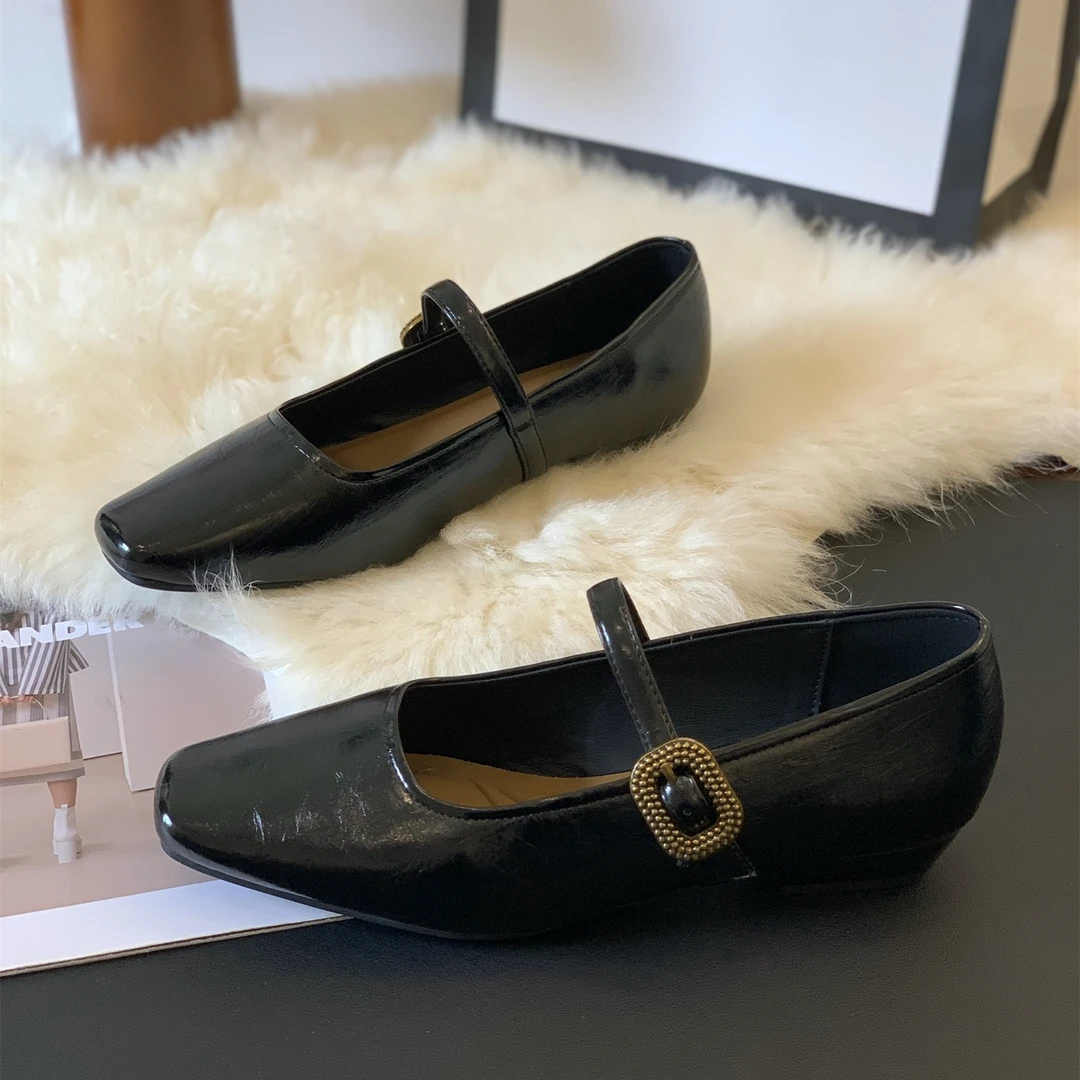 时尚配裙子一字扣单鞋女2025年秋季新款百搭平底复古方头玛丽珍鞋