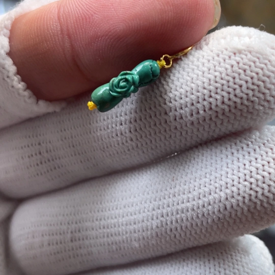 绿松石未镶嵌挂件