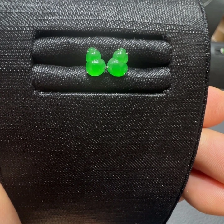 翡翠18K金镶嵌耳饰葫芦L