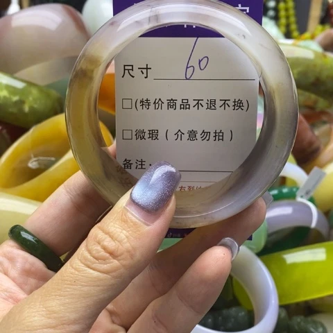 未镶嵌手镯石英质玉
