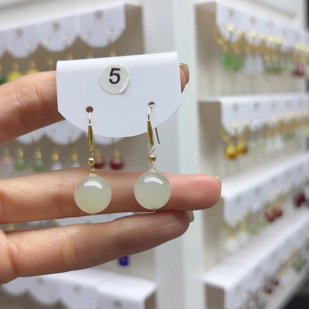 18K金镶嵌和田玉耳饰