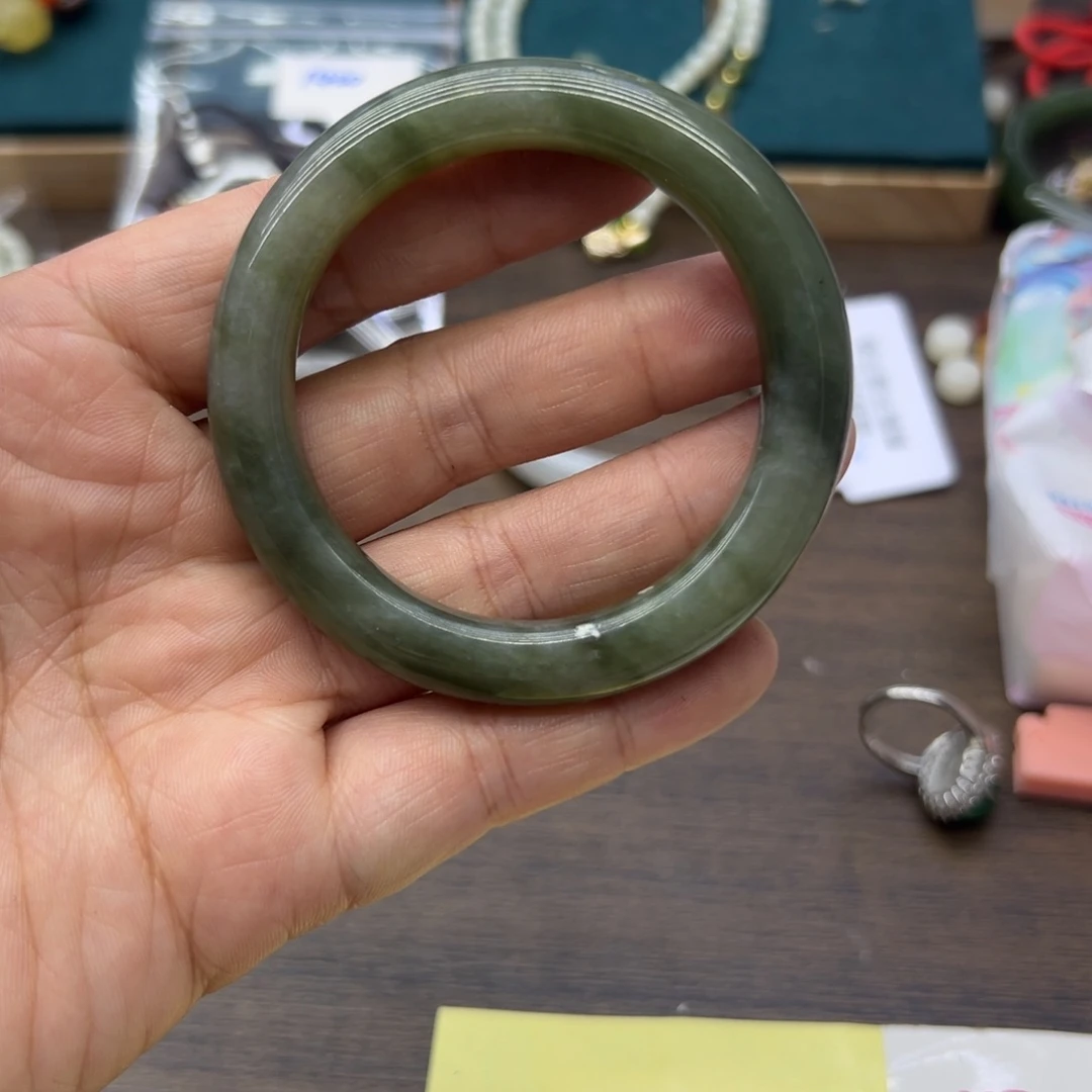 和田玉未镶嵌手镯50.4圈围1929瑕