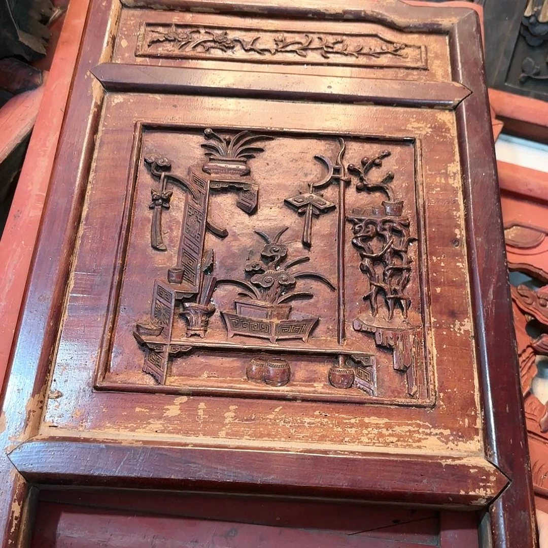 木魏**业老木雕艺术的设计风格