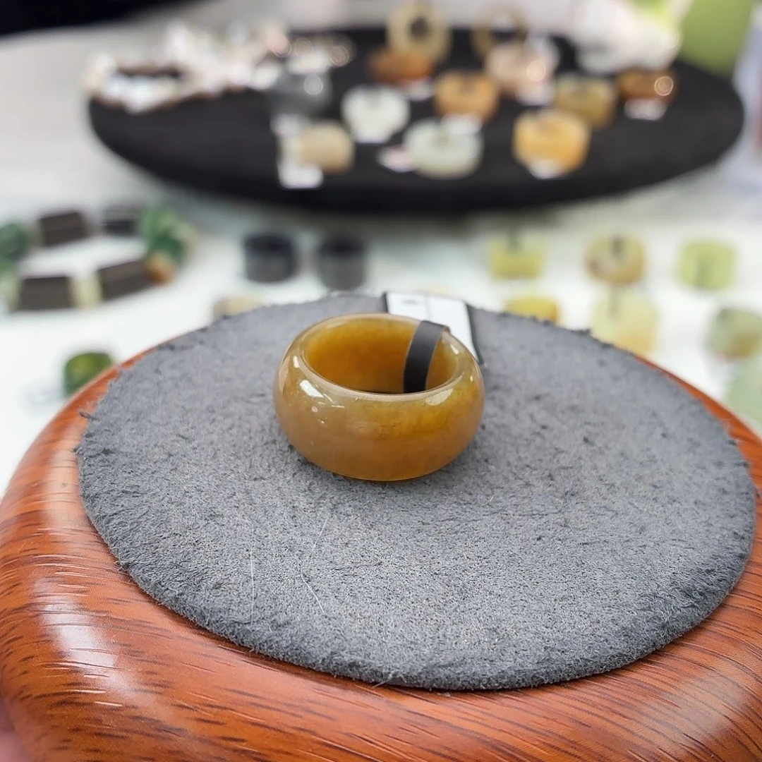 和田玉（糖玉）未镶嵌戒指b85糖墩16.6