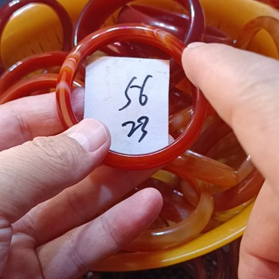 手镯玛瑙/玉髓未镶嵌