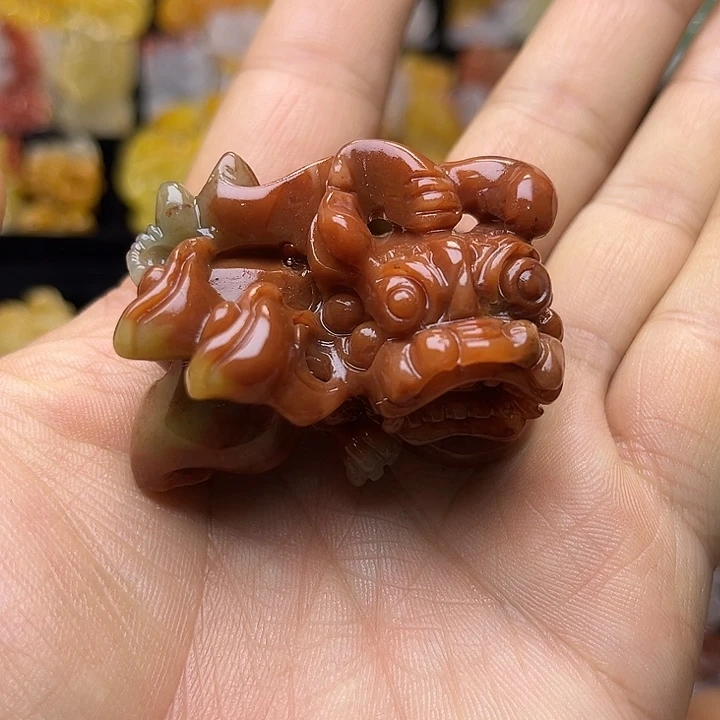 石英质玉（黄龙玉）颈饰未镶嵌