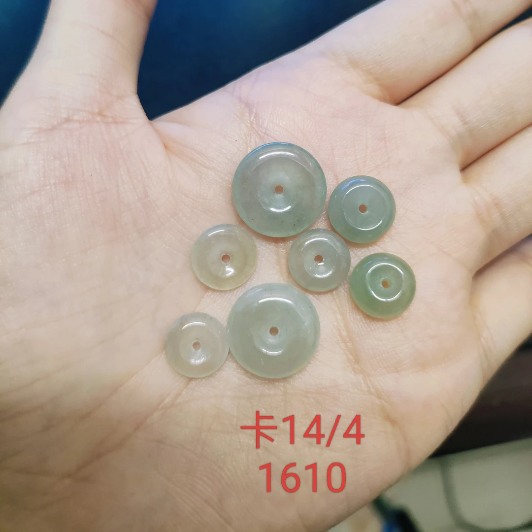 天然翡翠A货冰透平安扣一手