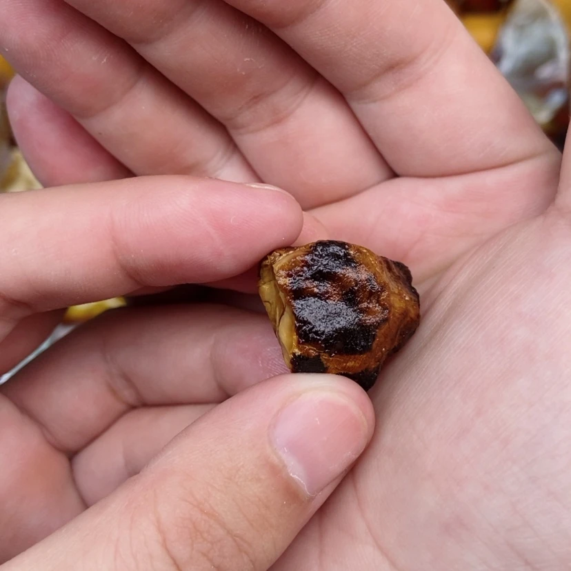 【闪购商品】定制琥珀未镶嵌?****底蜜蜡