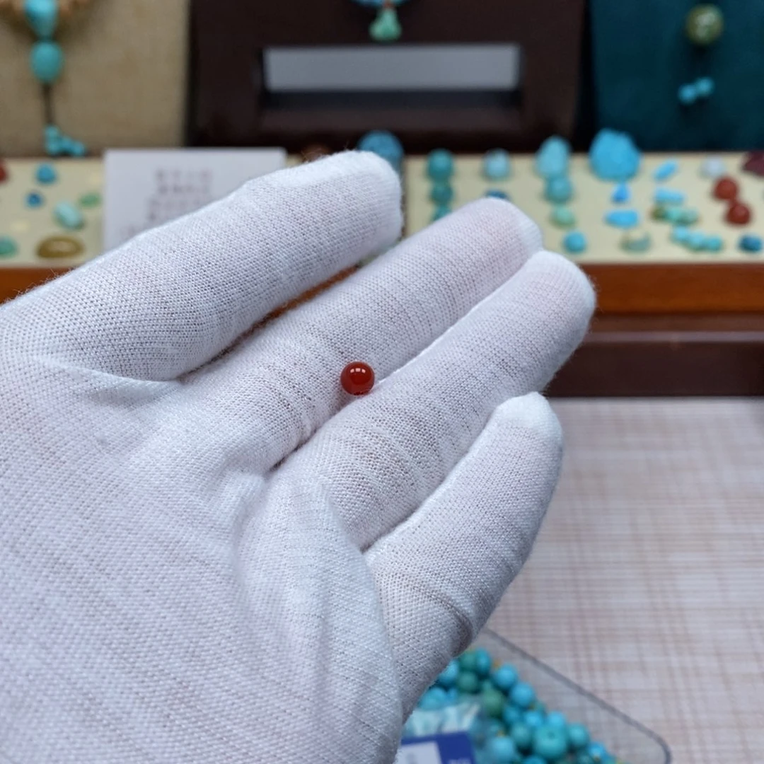 未镶嵌配饰南红玛瑙小**鞋